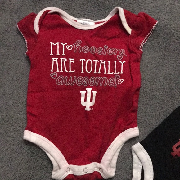 BABY ONESIES - Picture 2 of 3